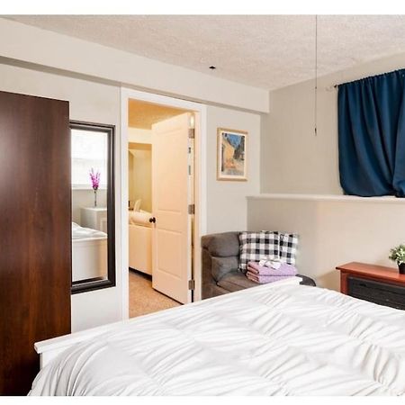 Hidden Gem Near Downtown Frederick And Shopping Apartment Exterior photo